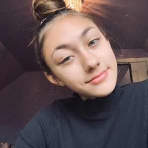 Meet your Posher, Emilyemily